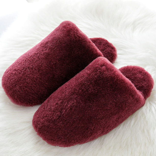 wool slipper color red size 7 for women