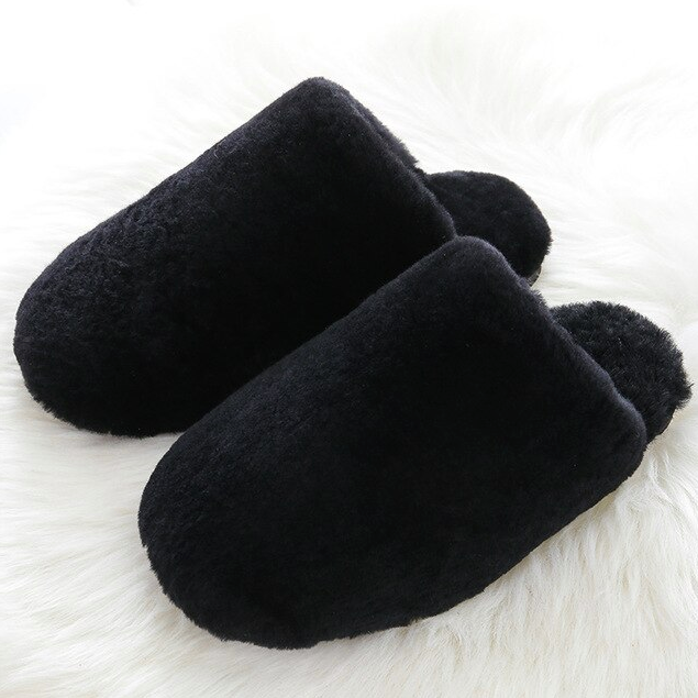 slipper color black size 9 for women