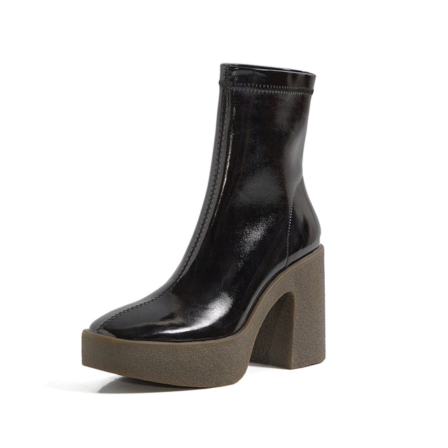 Nakia Women&