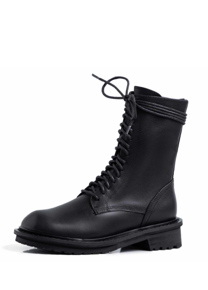 Larisa Women&